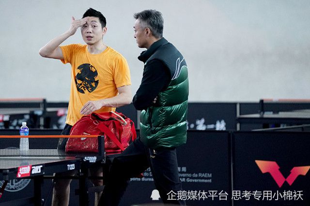 爱德华兹44分小哈达威32分东契奇缺阵森林狼送独行侠连败NBA常规赛激战正酣，西部领头羊森林狼主场迎战独行侠，东契奇此役因左股四头肌酸痛缺阵，独行侠上场不敌骑士，目前18胜13负暂列西部第6位，森林狼22胜7负稳居西部头名。